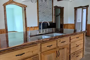 950 W 40th St, Fremont, MI 49412 - Photo 15