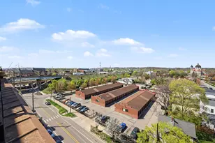 600 Broadway Ave NW, Grand Rapids, MI 49504 - Photo 27