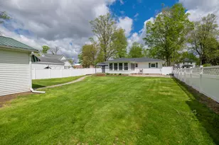 225 Clinton St, Mendon, MI 49072 - Photo 27