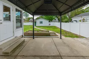 225 Clinton St, Mendon, MI 49072 - Photo 25