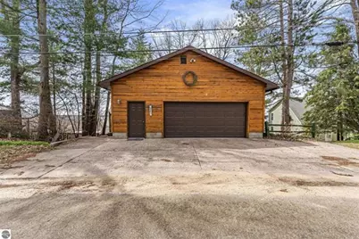 2301 E Lake Mitchell Drive, Cadillac, MI 49601 - Photo 7