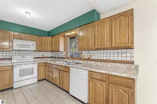 2301 E Lake Mitchell Dr, Cadillac, MI 49601 - Photo 19