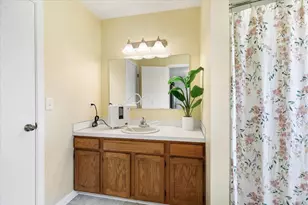 4721 Southstone Dr SE, Grand Rapids, MI 49548 - Photo 11