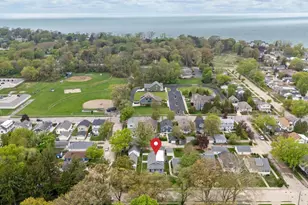 2010 Forres Ave, Saint Joseph, MI 49085 - Photo 3