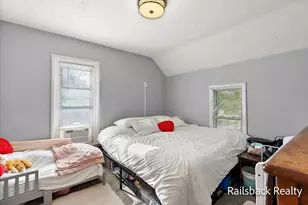 1302 Ford Ave NE, Grand Rapids, MI 49505 - Photo 31