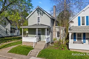 1302 Ford Ave NE, Grand Rapids, MI 49505 - Photo 3