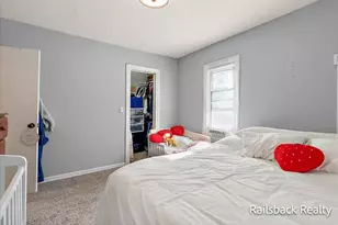1302 Ford Ave NE, Grand Rapids, MI 49505 - Photo 33