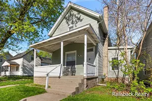 1302 Ford Ave NE, Grand Rapids, MI 49505 - Photo 5
