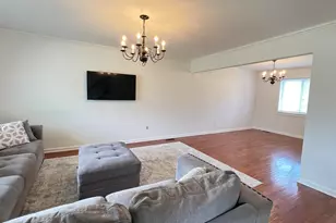 4033 Ramblewood Dr, Troy, MI 48085 - Photo 5