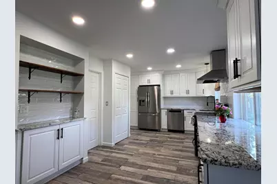 4033 Ramblewood Drive, Troy, MI 48085 - Photo 9