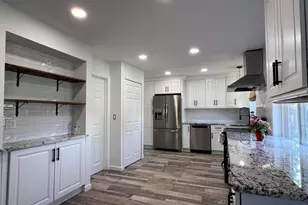 4033 Ramblewood Dr, Troy, MI 48085 - Photo 9