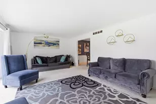 38457 James Dr, Clinton Twp, MI 48036 - Photo 5