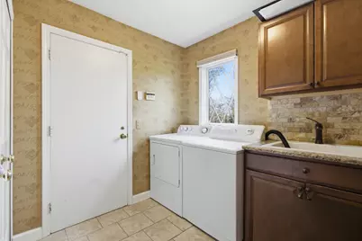 38457 James Drive, Clinton Twp, MI 48036 - Photo 23