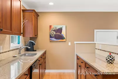 1129 Kenesaw Drive SE, East Grand Rapids, MI 49506 - Photo 13