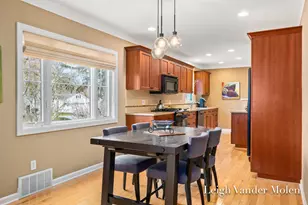 1129 Kenesaw Dr SE, East Grand Rapids, MI 49506 - Photo 9