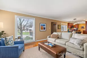 1129 Kenesaw Dr SE, East Grand Rapids, MI 49506 - Photo 7