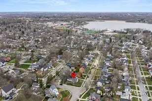 1129 Kenesaw Dr SE, East Grand Rapids, MI 49506 - Photo 3