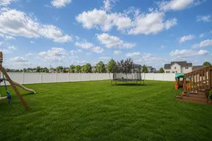1448 Solak Ct, Saint Joseph, MI 49085 - Photo 3