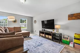 5211 Lk Pines Ct, Vicksburg, MI 49097 - Photo 3