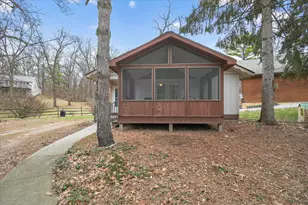 123 Kochs Bay, Grass Lake, MI 49240 - Photo 3