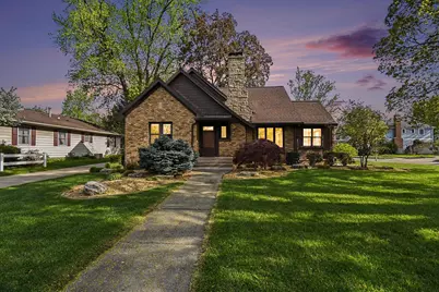 623 E Central Avenue, Zeeland, MI 49464 - Photo 1