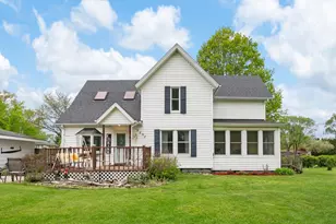 5232 Washington Ave, Saint Joseph, MI 49085 - Photo 1