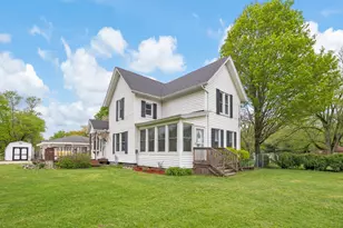 5232 Washington Ave, Saint Joseph, MI 49085 - Photo 3