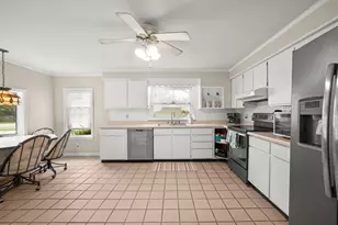 5232 Washington Ave, Saint Joseph, MI 49085 - Photo 7