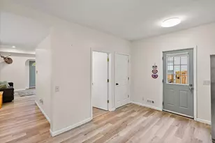 1129 Sanford St, Muskegon, MI 49441 - Photo 5
