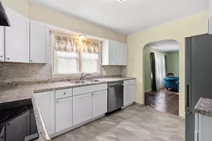 74 Seivour Ave, Battle Creek, MI 49037 - Photo 15