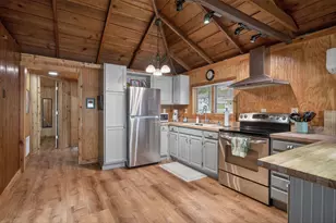 246 Ackerson Lake Dr, Jackson, MI 49201 - Photo 7
