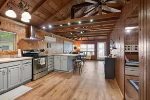 246 Ackerson Lake Dr, Jackson, MI 49201 - Photo 3