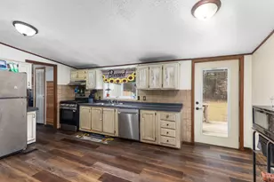 8233 Beech Ave, Howard City, MI 49329 - Photo 7