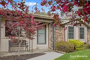 961 Maplerow Ave NW, Grand Rapids, MI 49534 - Photo 3