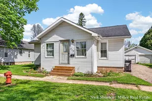 915 E Madison St, Hastings, MI 49058 - Photo 3
