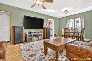 915 E Madison St, Hastings, MI 49058 - Photo 7