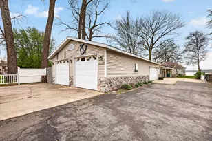 13117 Lakeshore Dr, Shelbyville, MI 49344 - Photo 39
