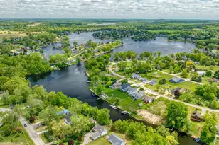 10771 Woodbrook Dr, Cement City, MI 49233 - Photo 9