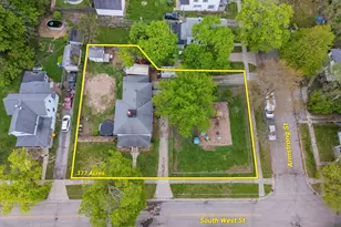 142 S West St, Hillsdale, MI 49242 - Photo 9