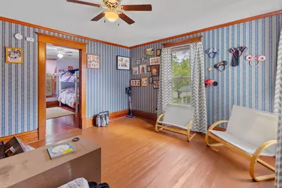 142 S West Street, Hillsdale, MI 49242 - Photo 21