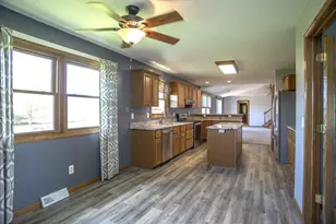 11438 S 26th St, Vicksburg, MI 49097 - Photo 7