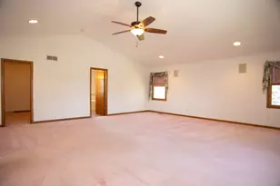 11438 S 26th St, Vicksburg, MI 49097 - Photo 9