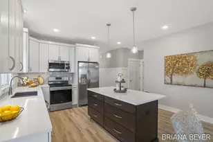 1012 Maplewood Ct, Holland, MI 49423 - Photo 15
