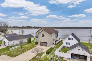 2121 Sunnyside Dr, Cadillac, MI 49601 - Photo 5