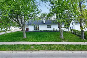 1758 Breton Rd SE, East Grand Rapids, MI 49506 - Photo 41