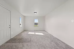12850 Ziegler St, Taylor, MI 48180 - Photo 5