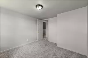 12850 Ziegler St, Taylor, MI 48180 - Photo 21