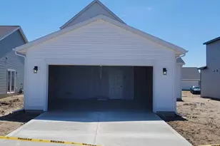 6631 Bellflower Dr, Zeeland, MI 49464 - Photo 15