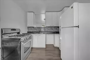 1475 25th St, Detroit, MI 48216 - Photo 9