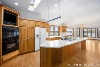 786 N Shore Drive, Holland, MI 49424 - Photo 7